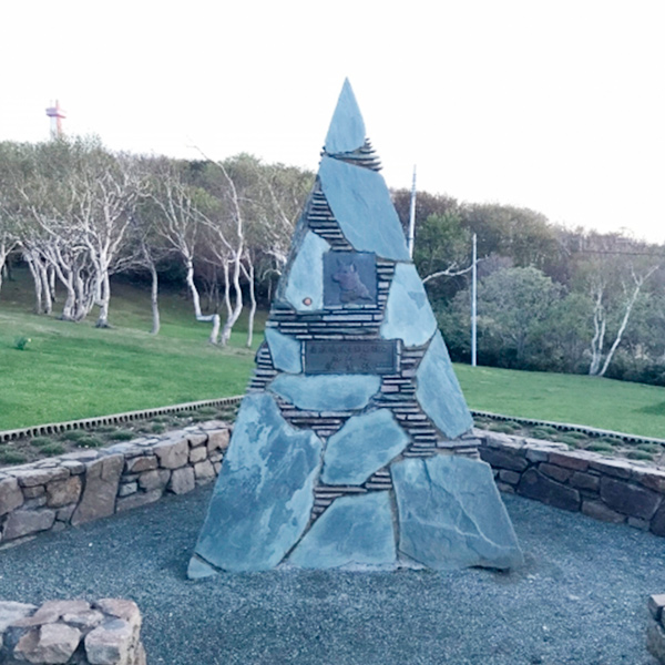 合同埋葬、モニュメントの写真